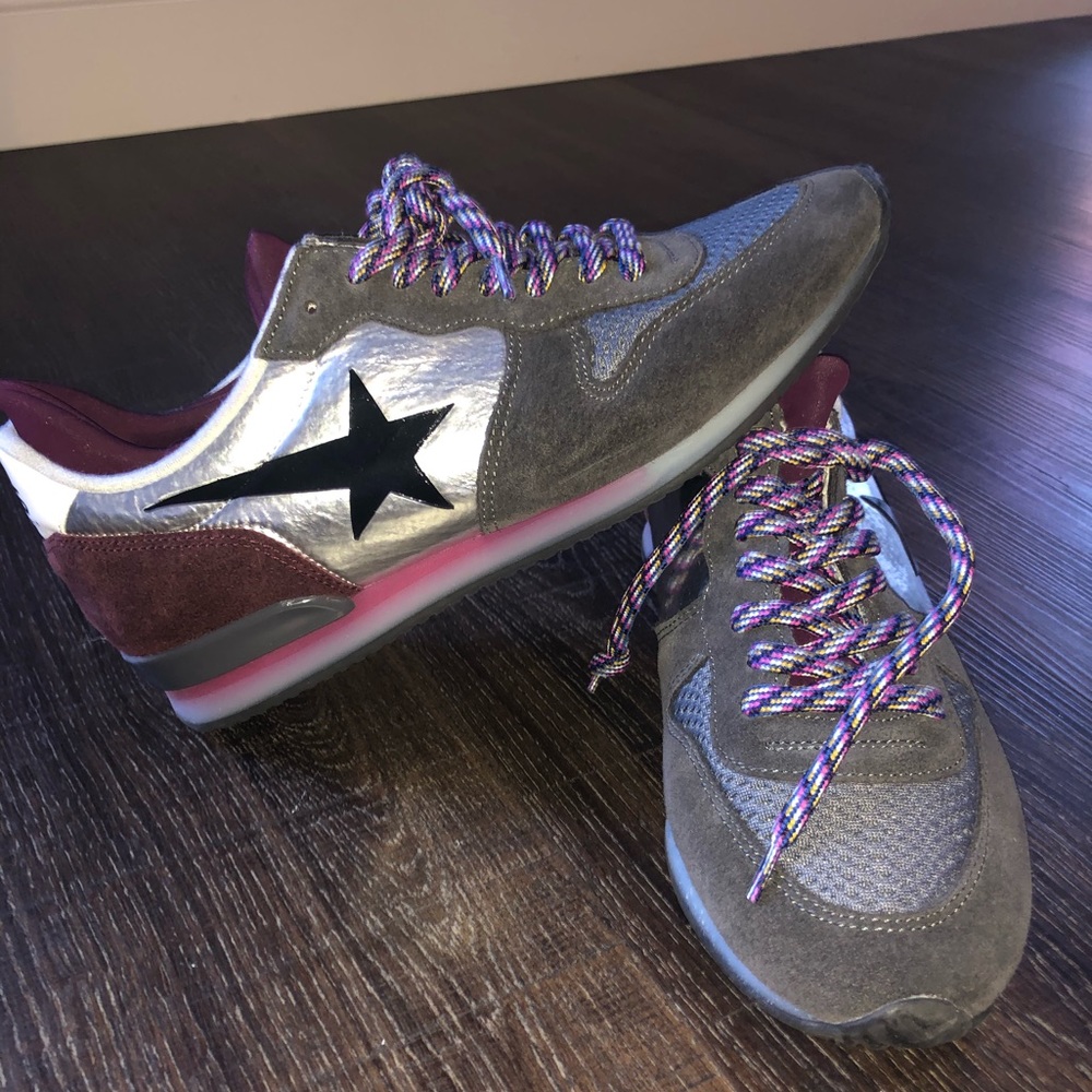 Sneakers